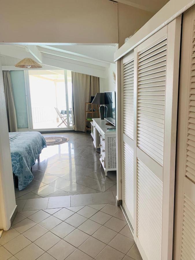 Le Pelican Le Gosier  Bagian luar foto